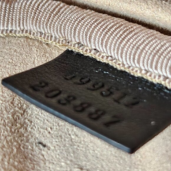 Gucci Calfskin Matelasse GG Marmont Heart Coin Purse Black - Picture 6 of 6